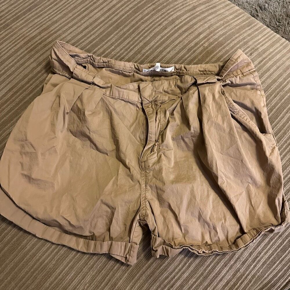 Frame tan tie up rolled short size 2